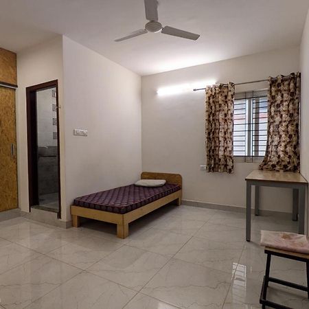 Ashraya Hostel Bangalore Exterior photo