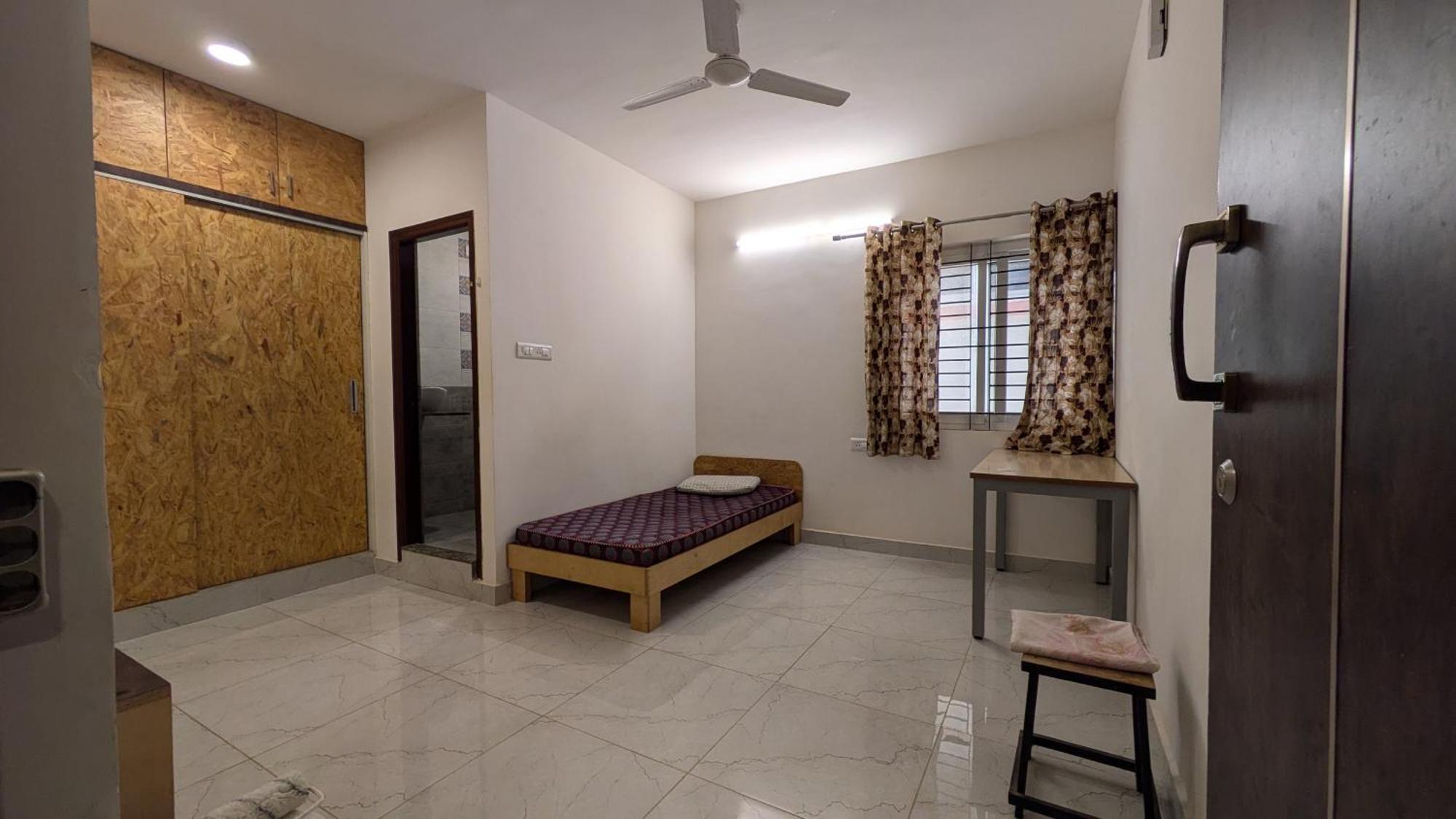 Ashraya Hostel Bangalore Exterior photo
